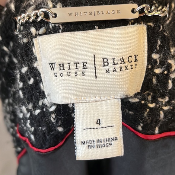 White House black market 3/4 length dress coat. - Picture 8 of 8